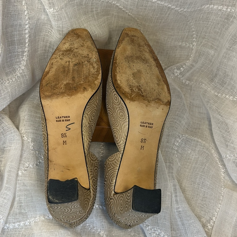 Yves Saint Laurent Women's Gold Swirl Flats - Picture 7 of 13